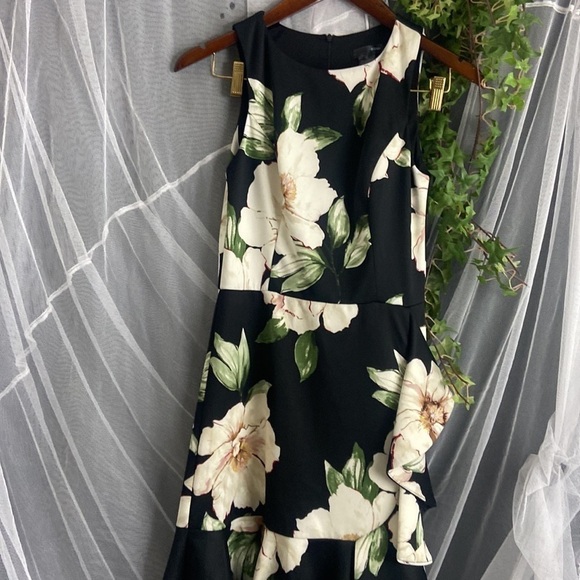 Aqua Dresses & Skirts - Host Pick 💗Aqua floral ruffled black dress